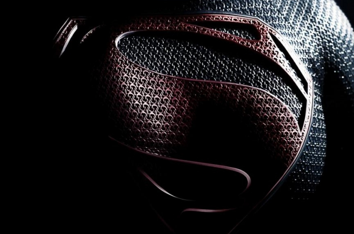 Poster pertama untuk Superman: Man Of Steel