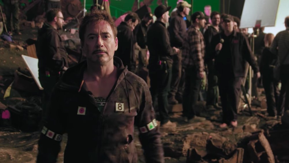 Bloody Robert Downey Jr. Memperlihatkan Set Avengers: Infinity War Untuk Omaze