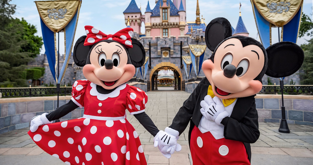 Serikat Pekerja Disneyland Merencanakan Protes Menentang Pembukaan Kembali Taman Bertema Disney secara Cepat